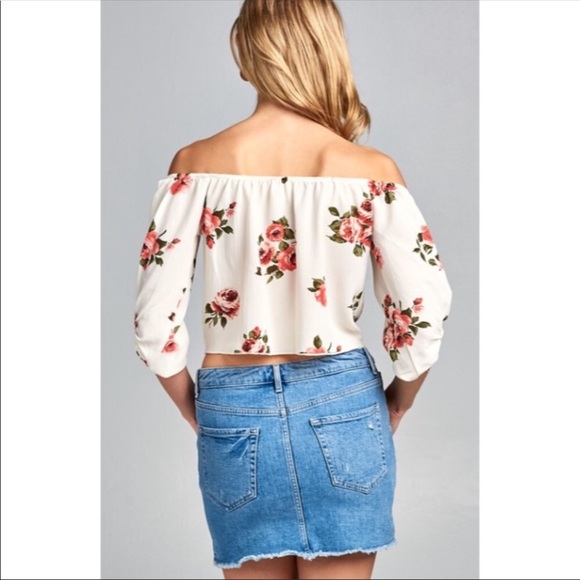 🌸Cream Floral Off Shoulder Tie Crop Top 🌸 - Picture 3 of 5